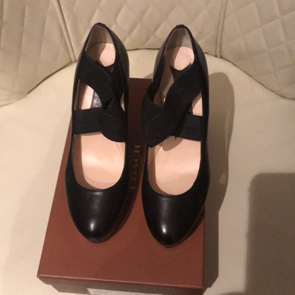 Boutique9 8 1/2 Platform